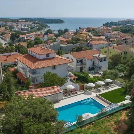 Apartmán Mit Gemeinschaftlichem Pool Und Grill
