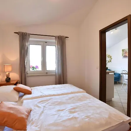 Apartmán Mit Gemeinschaftlichem Pool Und Grill Pula